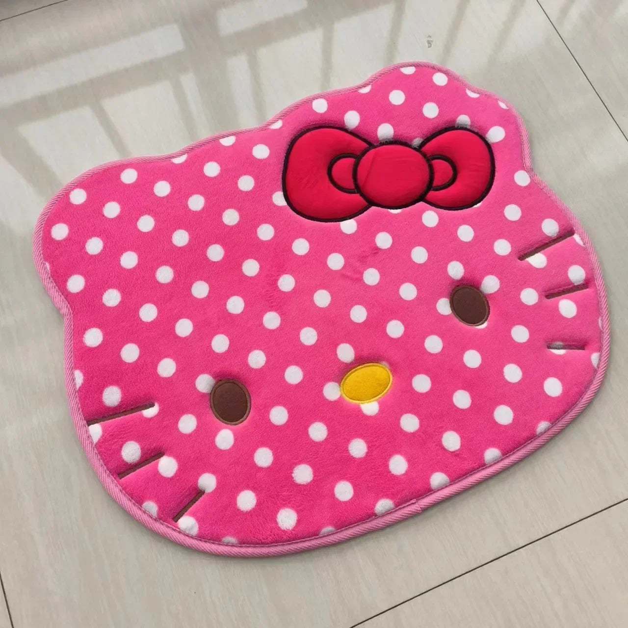 Kawaii Hello Kitty Cartoon Anime Bedroom Living Room Plush Rug Bath Anti Slip Mat Rug Absorbent Quick Drying Bath Mat Room Decor